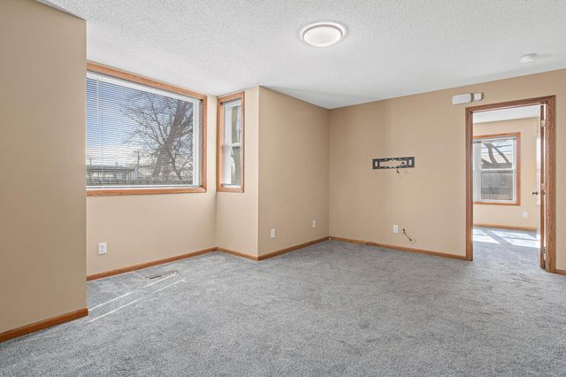 9 Acker Street W, Saint Paul, MN 55117