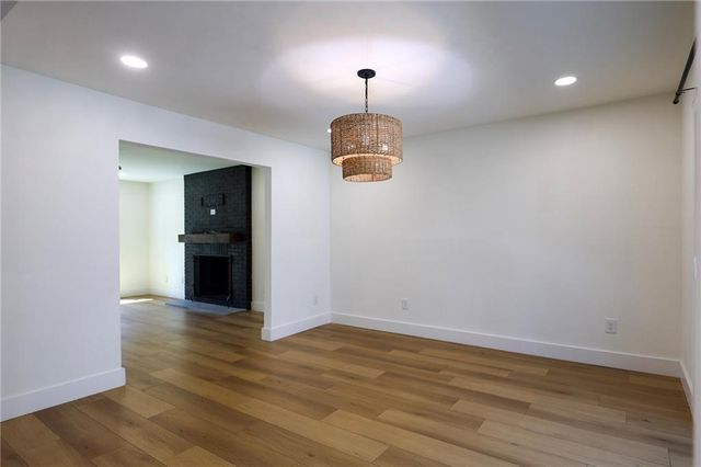 150 Hunters Cove, Roswell, GA 30076