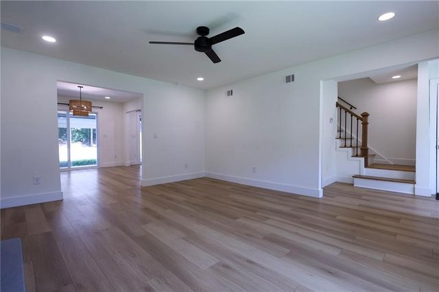 150 Hunters Cove, Roswell, GA 30076