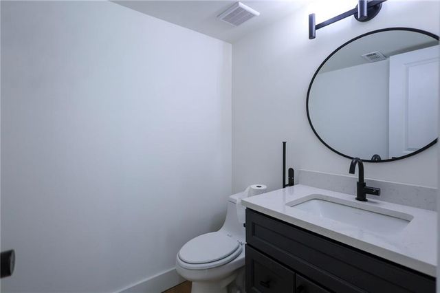 150 Hunters Cove, Roswell, GA 30076