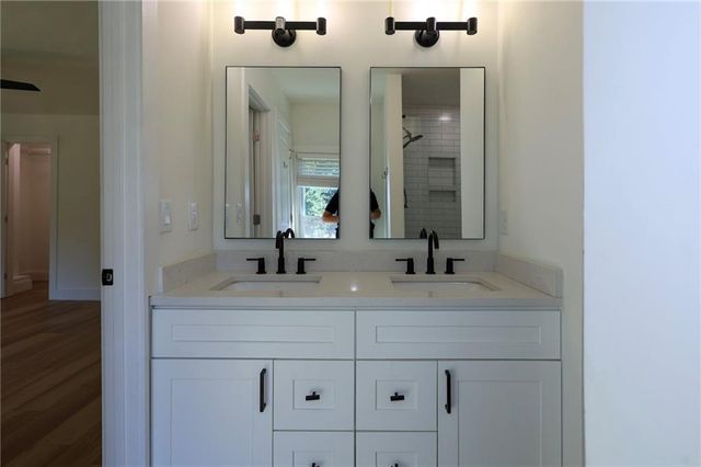 150 Hunters Cove, Roswell, GA 30076