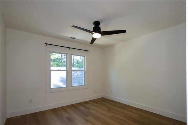 150 Hunters Cove, Roswell, GA 30076