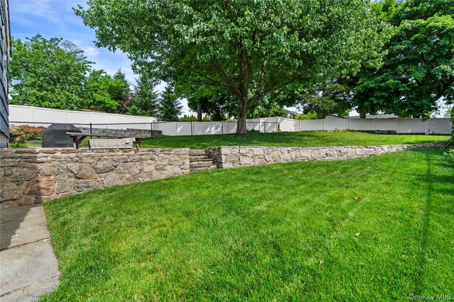 11 Dearborn Street, New Rochelle, NY 10801