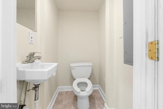 601 BERKLEY ST, Camden, NJ 08103