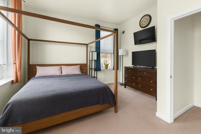 601 BERKLEY ST, Camden, NJ 08103