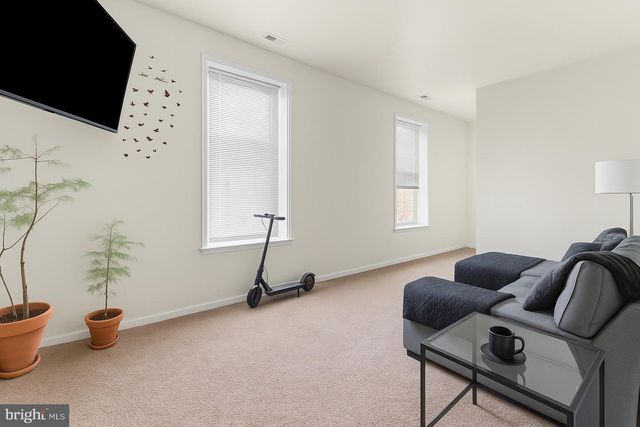 601 BERKLEY ST, Camden, NJ 08103