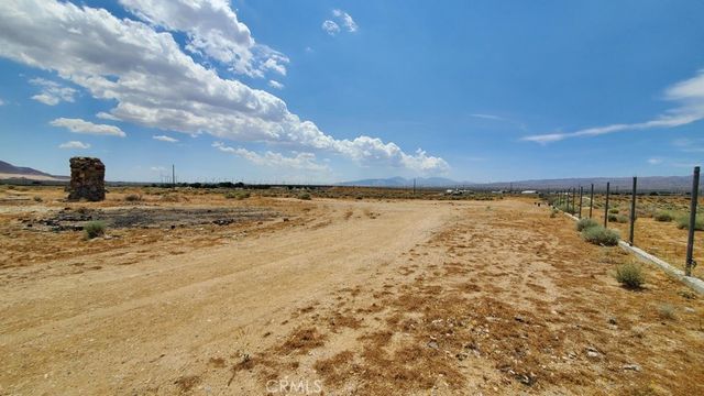 1800 Victor Avenue, Mojave, CA 93501