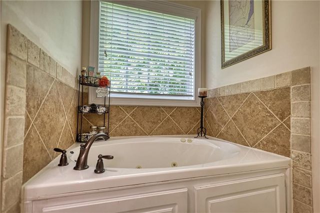 1901 Grandiose Court, Conyers, GA 30012