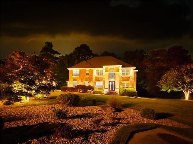 1901 Grandiose Court, Conyers, GA 30012