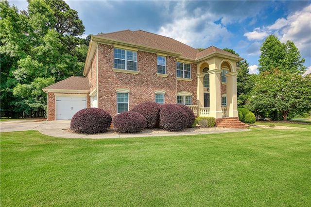 1901 Grandiose Court, Conyers, GA 30012