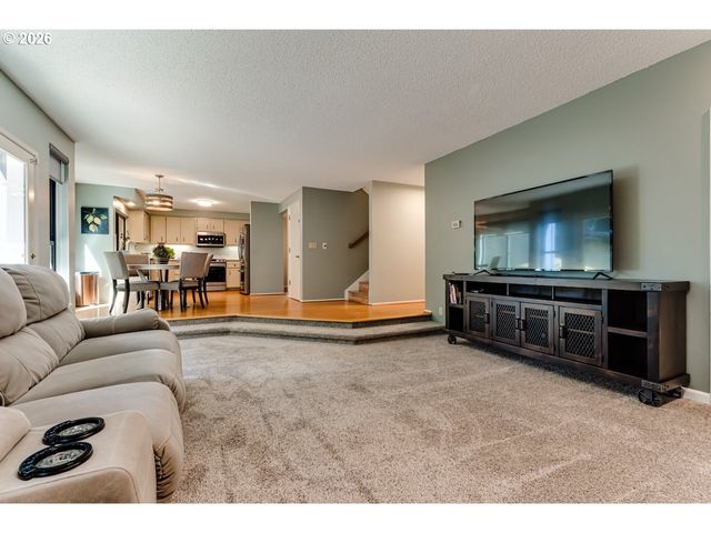 1829 Russet Dr, Eugene, OR 97401