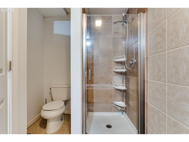 1829 Russet Dr, Eugene, OR 97401