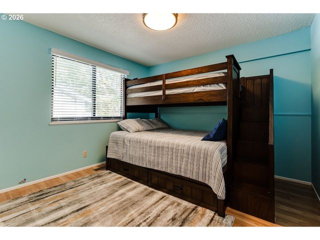 1829 Russet Dr, Eugene, OR 97401