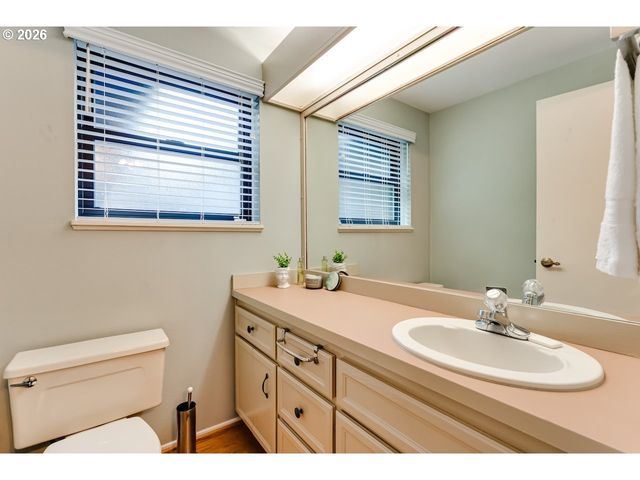 1829 Russet Dr, Eugene, OR 97401