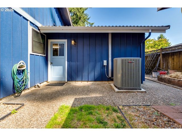 1829 Russet Dr, Eugene, OR 97401