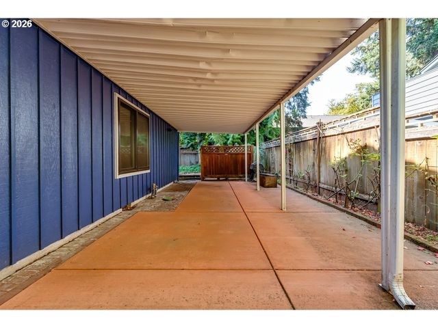 1829 Russet Dr, Eugene, OR 97401