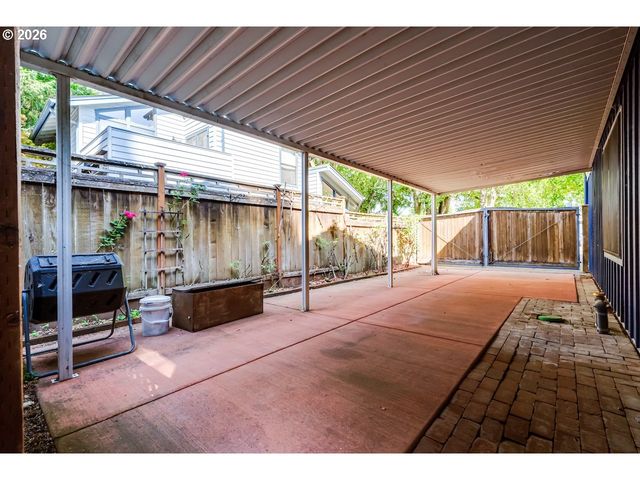 1829 Russet Dr, Eugene, OR 97401