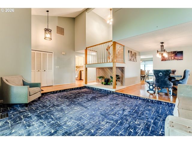 1829 Russet Dr, Eugene, OR 97401