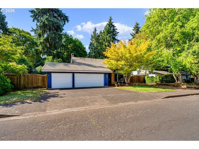 1829 Russet Dr, Eugene, OR 97401