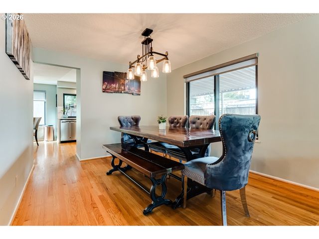 1829 Russet Dr, Eugene, OR 97401