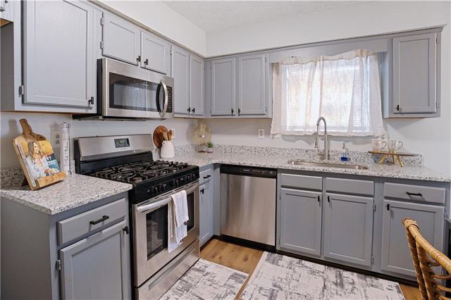 1528 Carriage Lane, Jonesboro, GA 30238