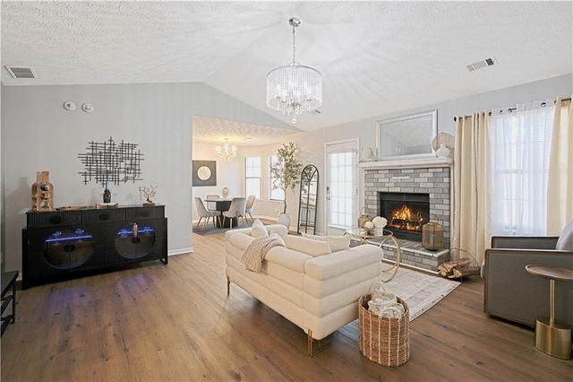 1528 Carriage Lane, Jonesboro, GA 30238