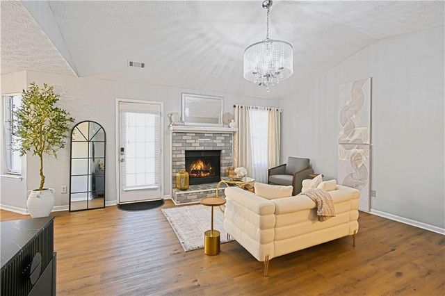 1528 Carriage Lane, Jonesboro, GA 30238