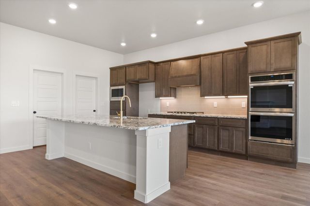 12002 Kewanee Avenue, Lubbock, TX 79424
