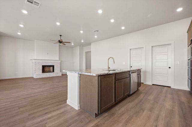 12002 Kewanee Avenue, Lubbock, TX 79424