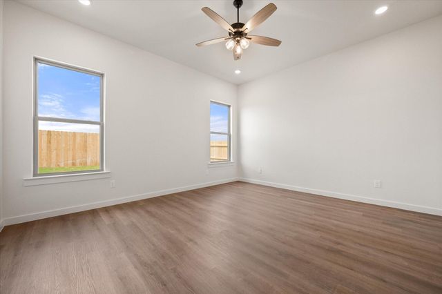 12002 Kewanee Avenue, Lubbock, TX 79424