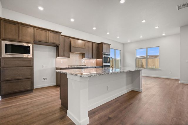 12002 Kewanee Avenue, Lubbock, TX 79424
