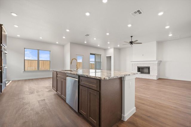 12002 Kewanee Avenue, Lubbock, TX 79424