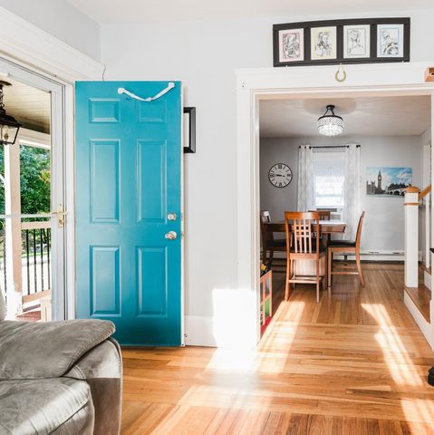 27 Cecile St, Lincoln, RI 02865