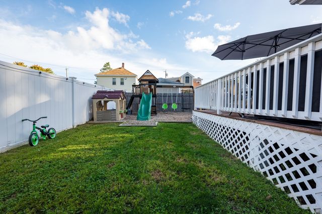 27 Cecile St, Lincoln, RI 02865