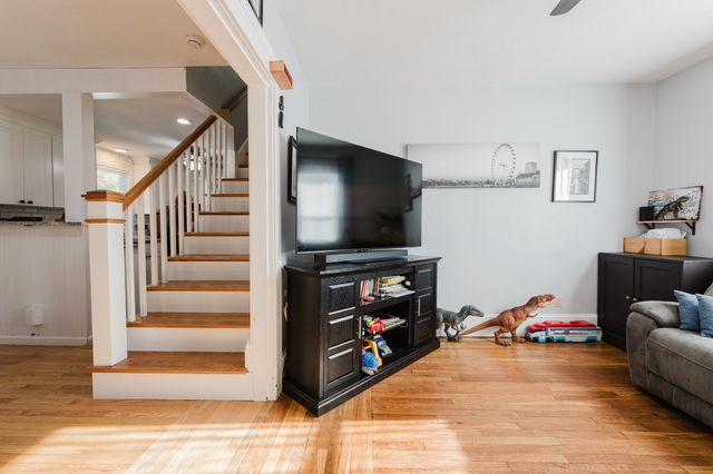 27 Cecile St, Lincoln, RI 02865