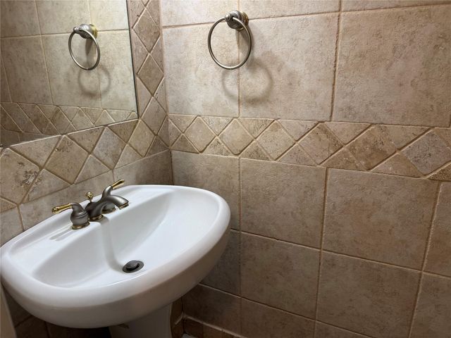 12606 Newbrook Drive, Houston, TX 77072