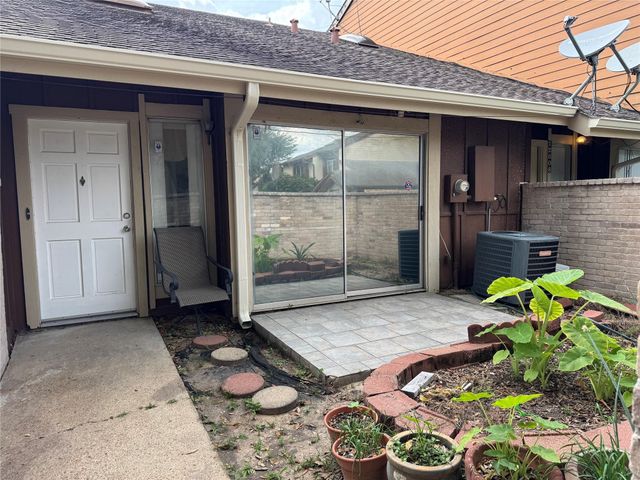 12606 Newbrook Drive, Houston, TX 77072