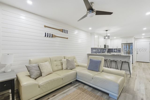 239 Beach City Rd Apt 2113, Hilton Head Island, SC 29926