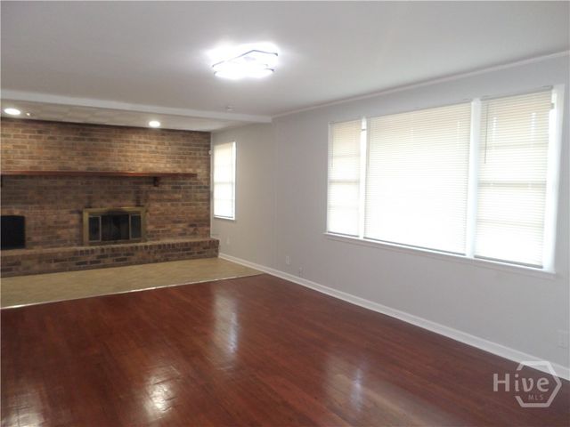 213 Olmstead Place, Garden City, GA 31408