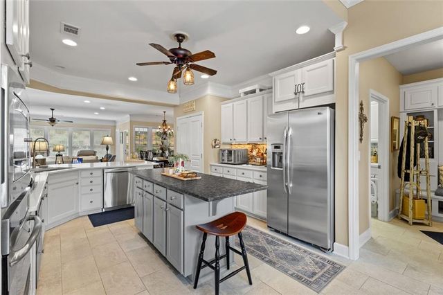 6707 AMHERST Drive, Hoschton, GA 30548