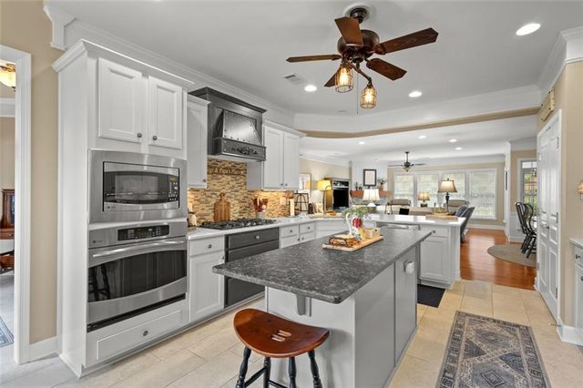 6707 AMHERST Drive, Hoschton, GA 30548