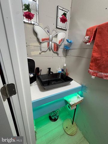 1155 WHITMAN AVE, Camden, NJ 08104