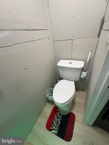 1155 WHITMAN AVE, Camden, NJ 08104