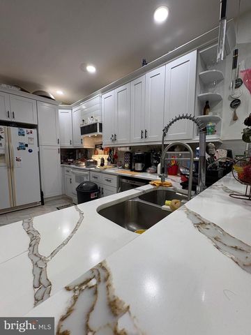 1155 WHITMAN AVE, Camden, NJ 08104