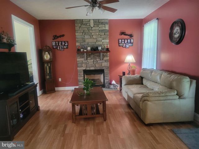 2811 TIMBER RIDGE RD, Capon Bridge, WV 26711