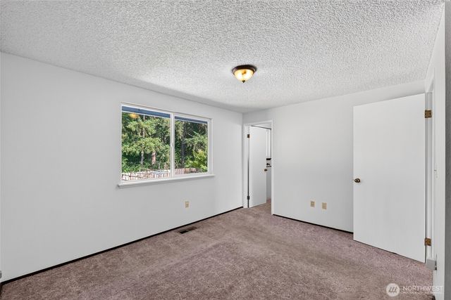 15305 19th Avenue Ct E, Tacoma, WA 98445