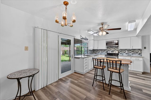 2705 Treeview Drive, Arlington, TX 76016