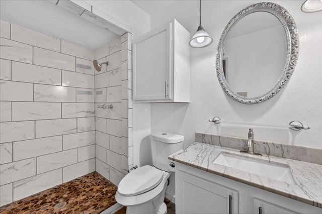 2705 Treeview Drive, Arlington, TX 76016