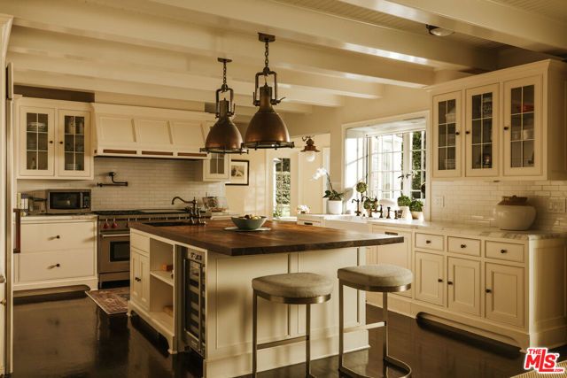 6825 Zumirez Drive, Malibu, CA 90265