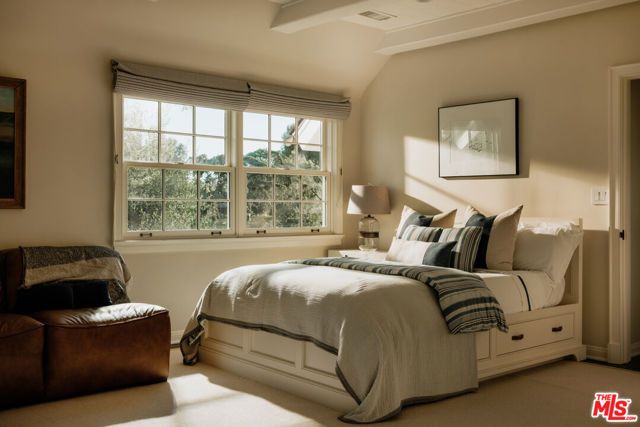 6825 Zumirez Drive, Malibu, CA 90265